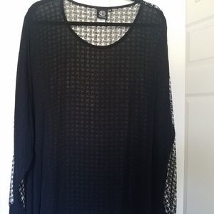 Bobeau 3X sheer long sleeve shirt.